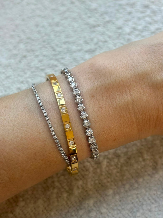 By Nicola Theodore Bangle in Gold