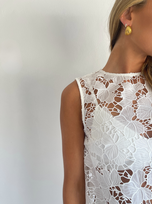 Nicola Roux By Nicola Roux Mini Dress in White Lace – Coco & Lola