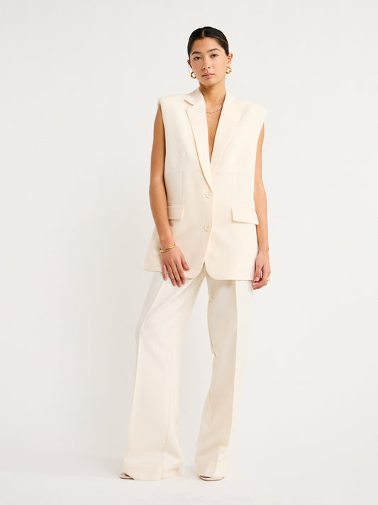 Shona Joy Irena Sleeveless Tailored Blazer in Ivory