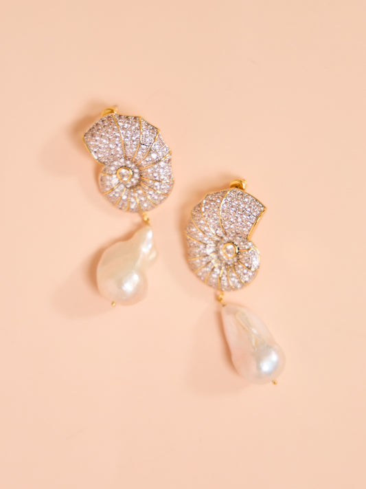 Amber Sceats Ithaca Earrings in Pearl