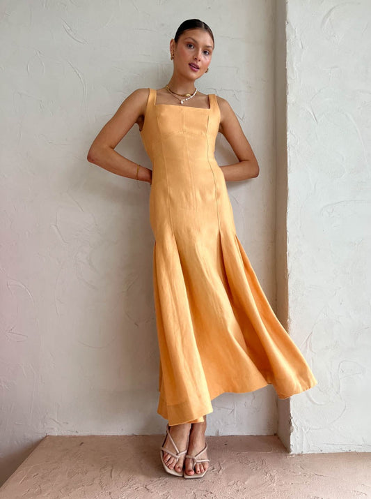 Clea Charlee Pleat Dress in Mango