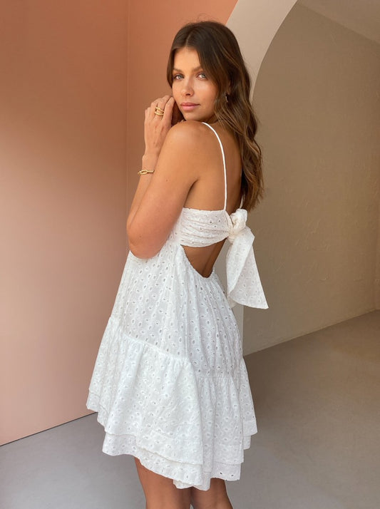 Issy Dreamy Dress in White Eyelet