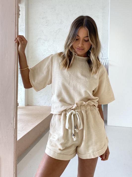 Issy Terra Shorts in Creme